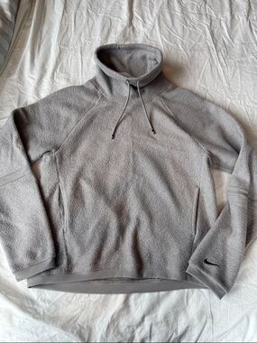 Nike Women’s Light Gray Fleece Sherpa Turtleneck Pullover